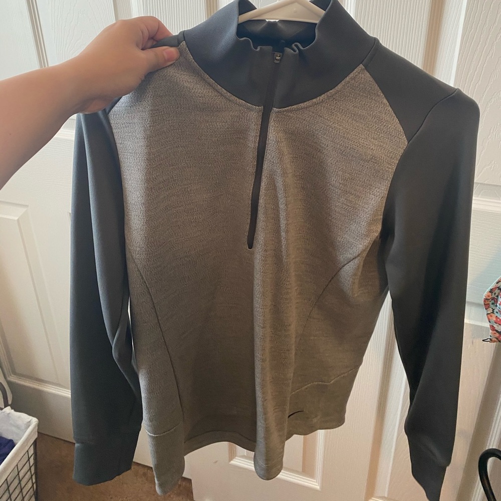 Nike light sweater